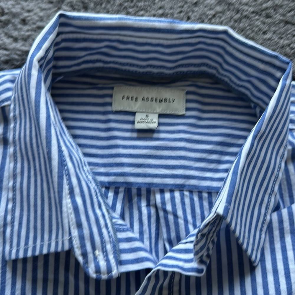 Free Assembly Blue and White striped long sleeve button Size S (unisex style)